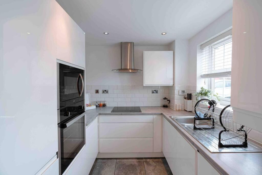 Stunning Abode 5 Min From Nec & Bhx, Pets Allowed Marston Green Eksteriør bilde