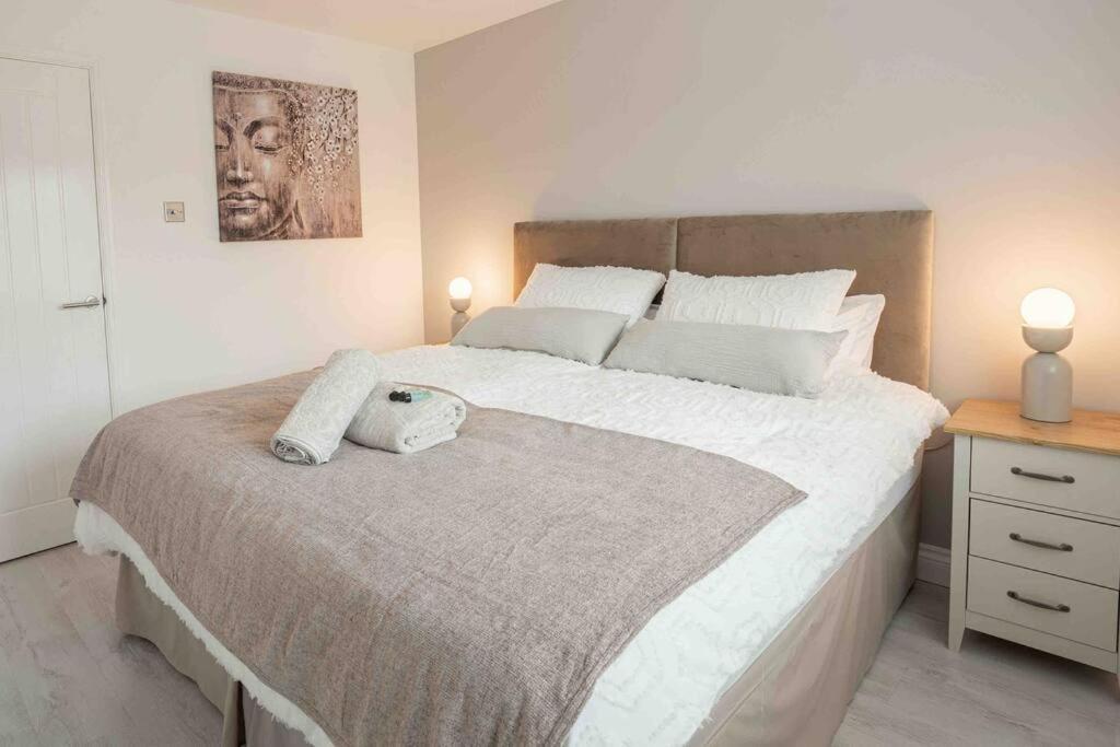 Stunning Abode 5 Min From Nec & Bhx, Pets Allowed Marston Green Eksteriør bilde