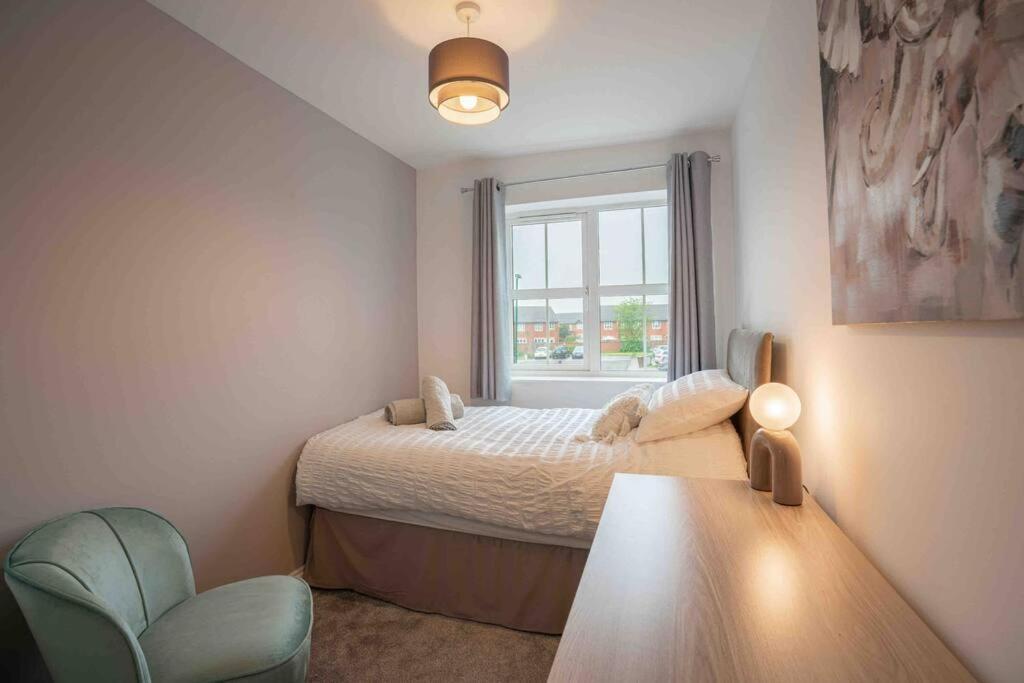 Stunning Abode 5 Min From Nec & Bhx, Pets Allowed Marston Green Eksteriør bilde