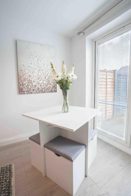 Stunning Abode 5 Min From Nec & Bhx, Pets Allowed Marston Green Eksteriør bilde