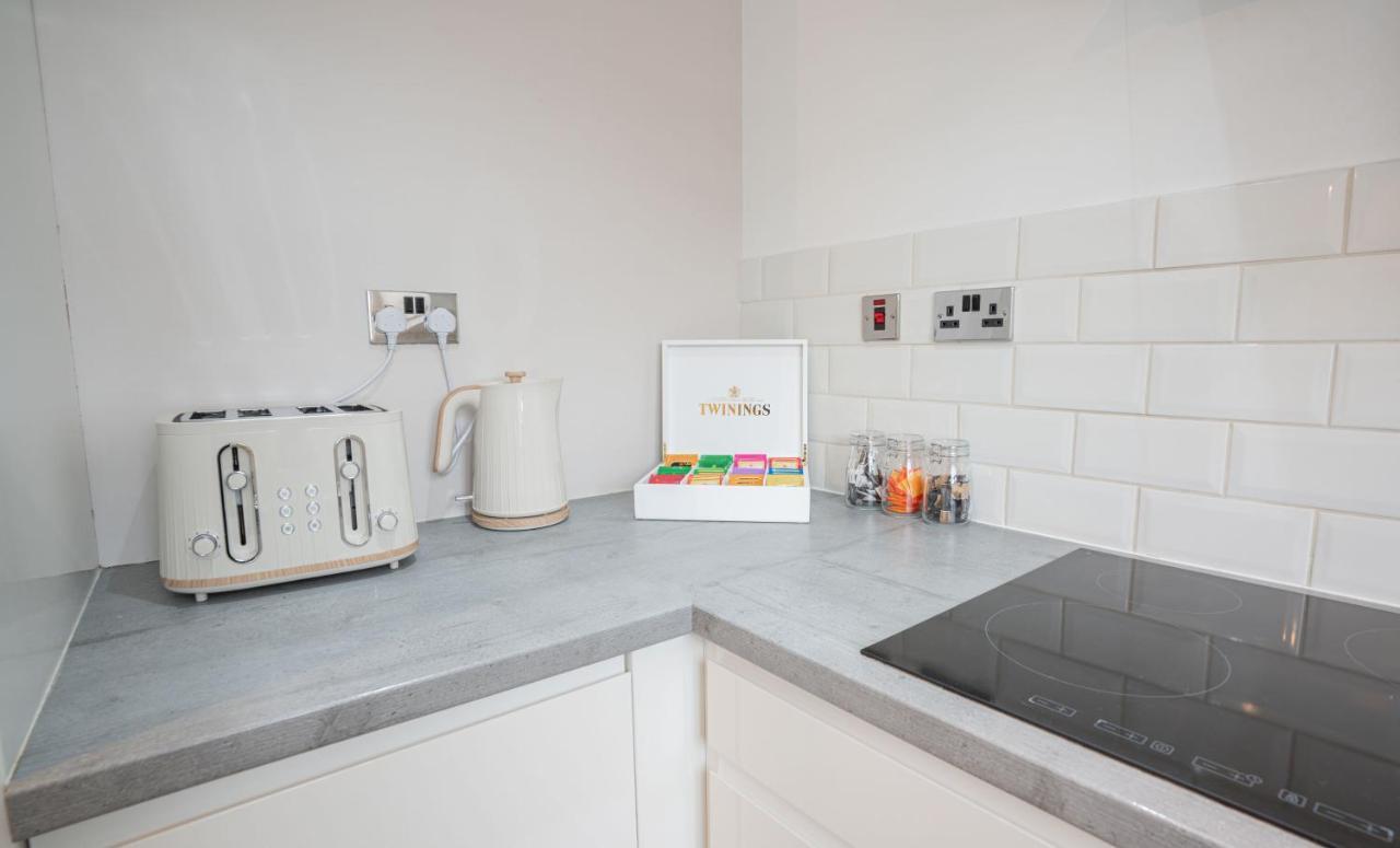 Stunning Abode 5 Min From Nec & Bhx, Pets Allowed Marston Green Eksteriør bilde