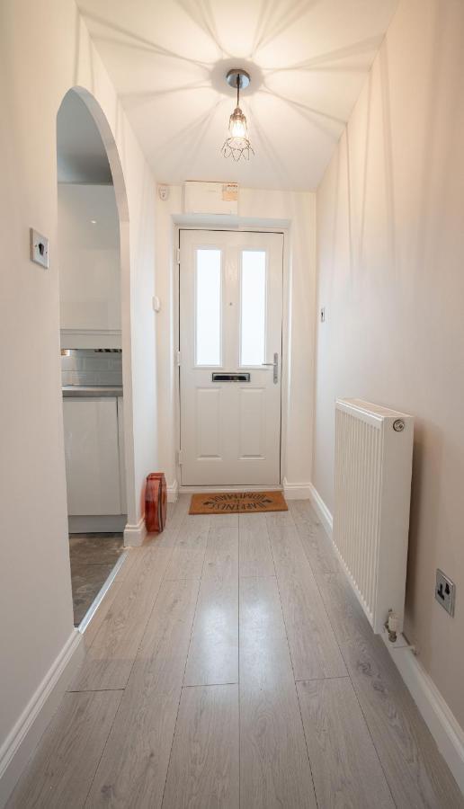 Stunning Abode 5 Min From Nec & Bhx, Pets Allowed Marston Green Eksteriør bilde